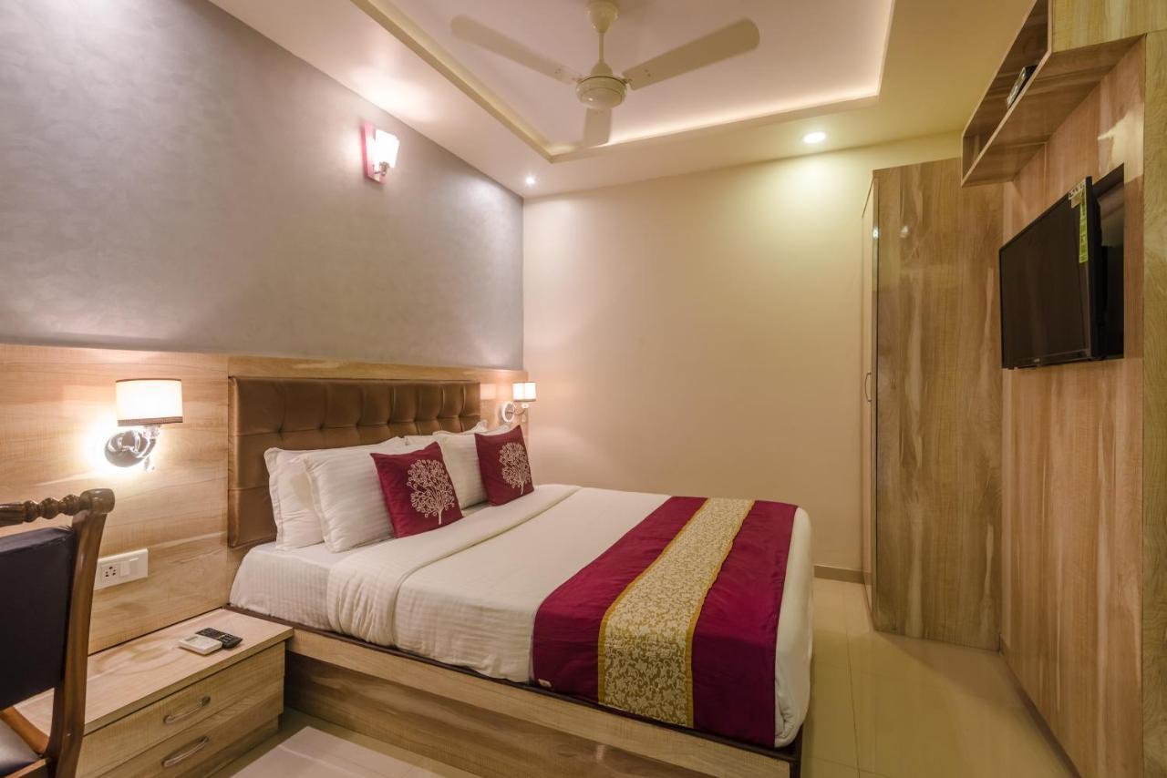 Hygienic Hotel Liberty Plaza 孟买 外观 照片