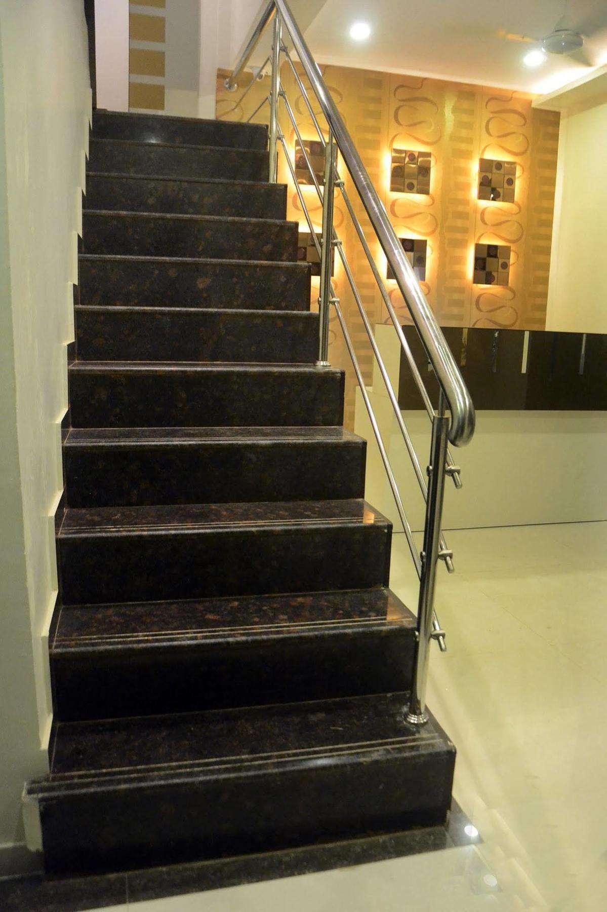 Hygienic Hotel Liberty Plaza 孟买 外观 照片